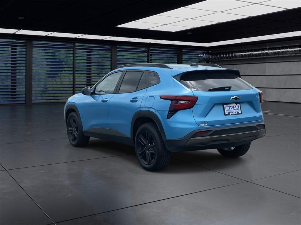 new 2025 Chevrolet Trax car, priced at $23,495