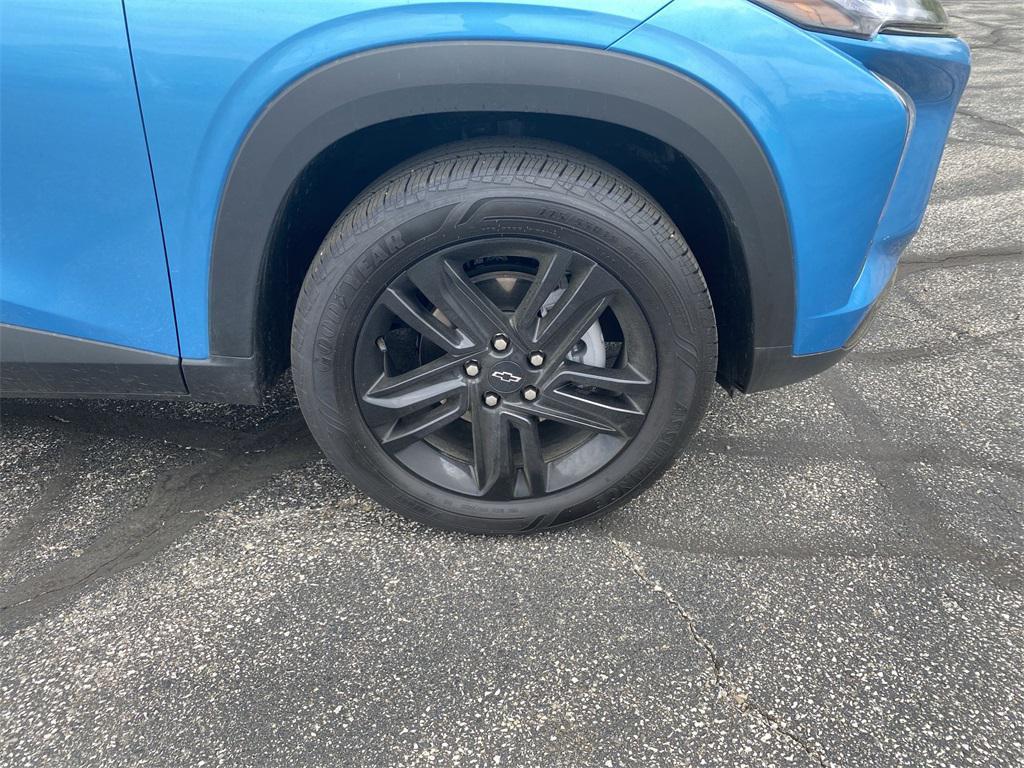 new 2025 Chevrolet Trax car, priced at $23,495