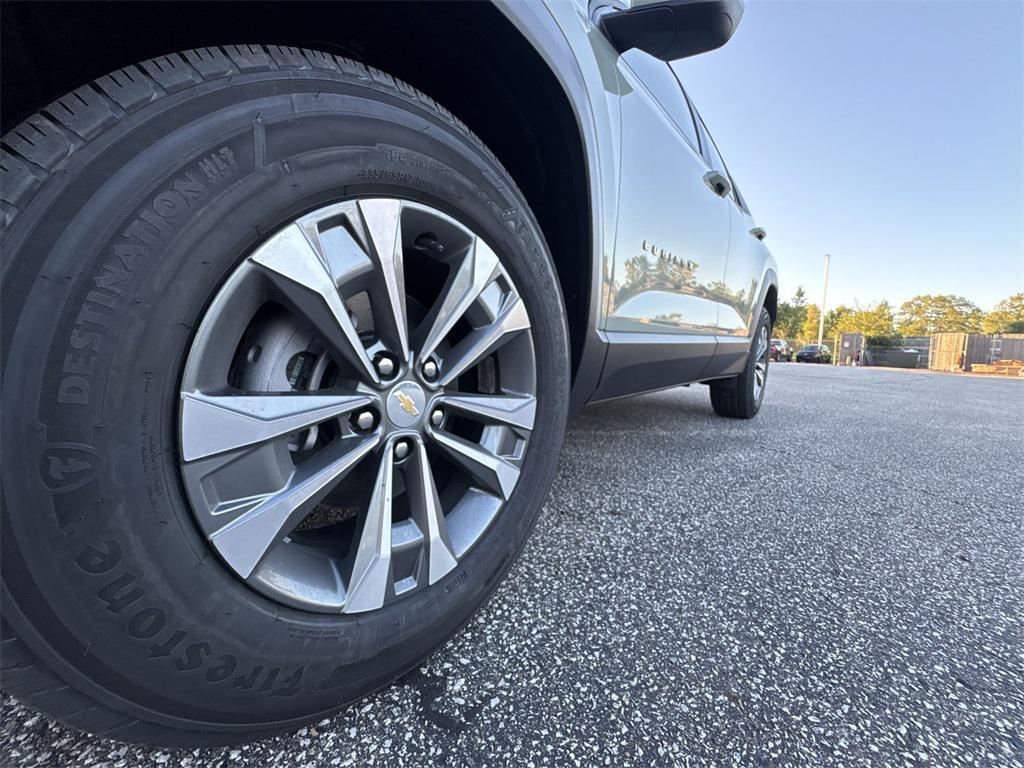 new 2026 Chevrolet Equinox car, priced at $29,475