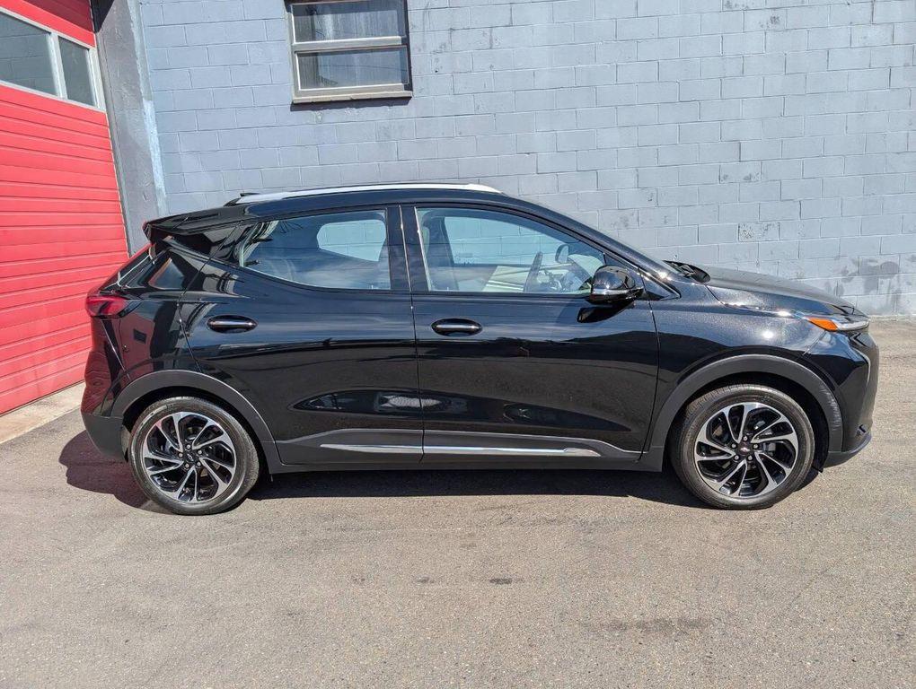 used 2022 Chevrolet Bolt EUV car, priced at $20,995