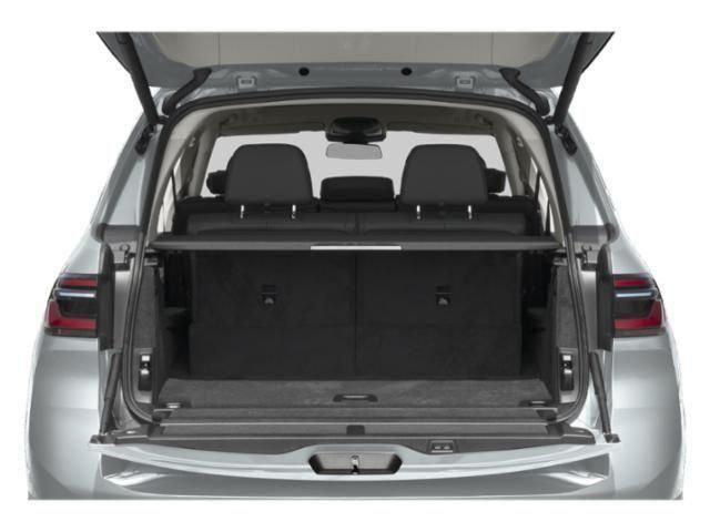 new 2026 BMW X7 car, priced at $127,325