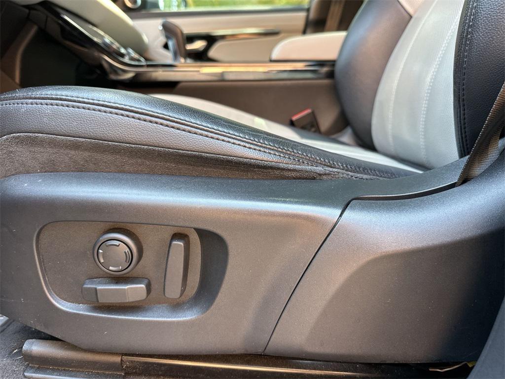 used 2020 Land Rover Range Rover Evoque car, priced at $29,455