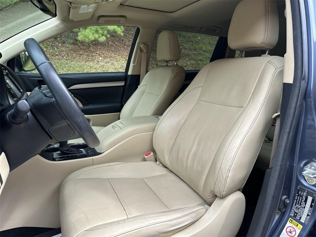 used 2015 Toyota Highlander car, priced at $16,878