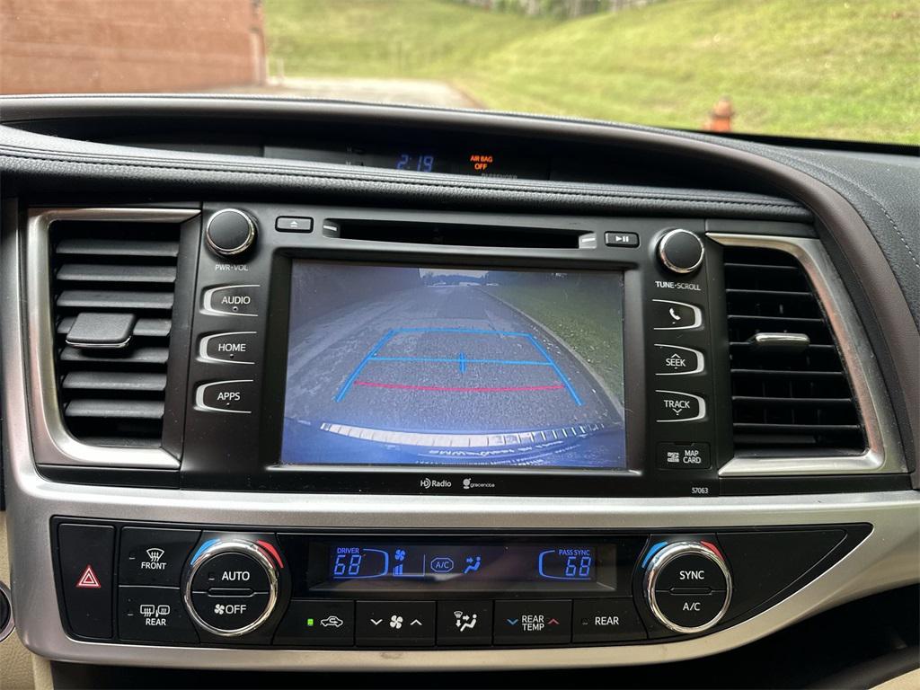 used 2015 Toyota Highlander car, priced at $16,878