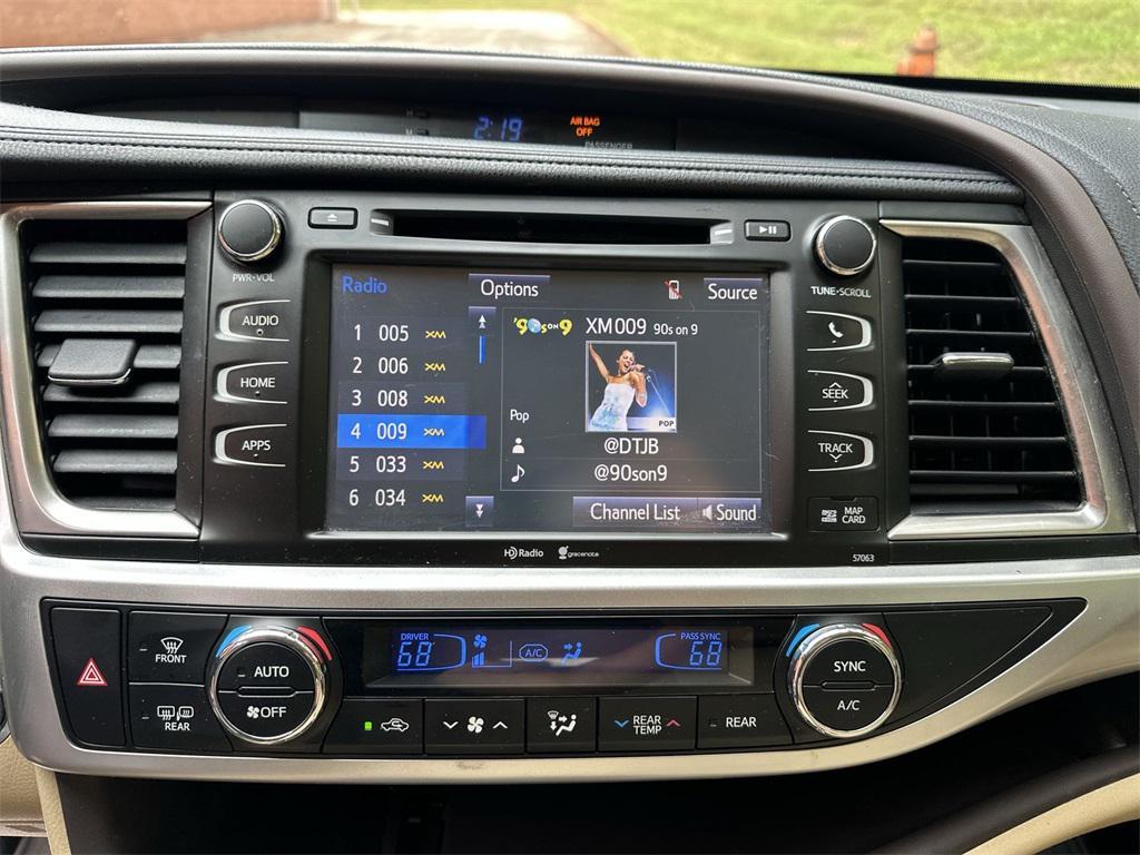 used 2015 Toyota Highlander car, priced at $16,878