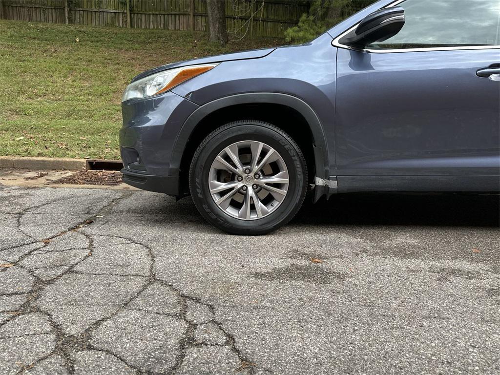 used 2015 Toyota Highlander car, priced at $16,878
