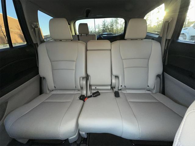 used 2022 Honda Pilot car, priced at $32,199