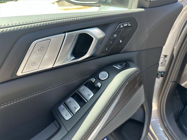 used 2026 BMW X7 car, priced at $85,915