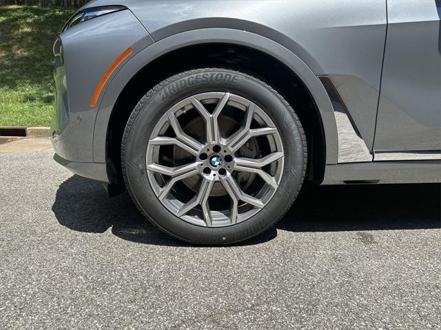new 2026 BMW X7 car, priced at $94,365