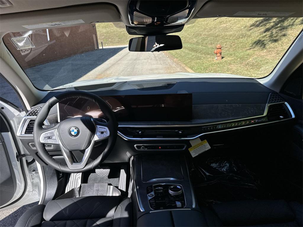 new 2026 BMW X7 car, priced at $95,035