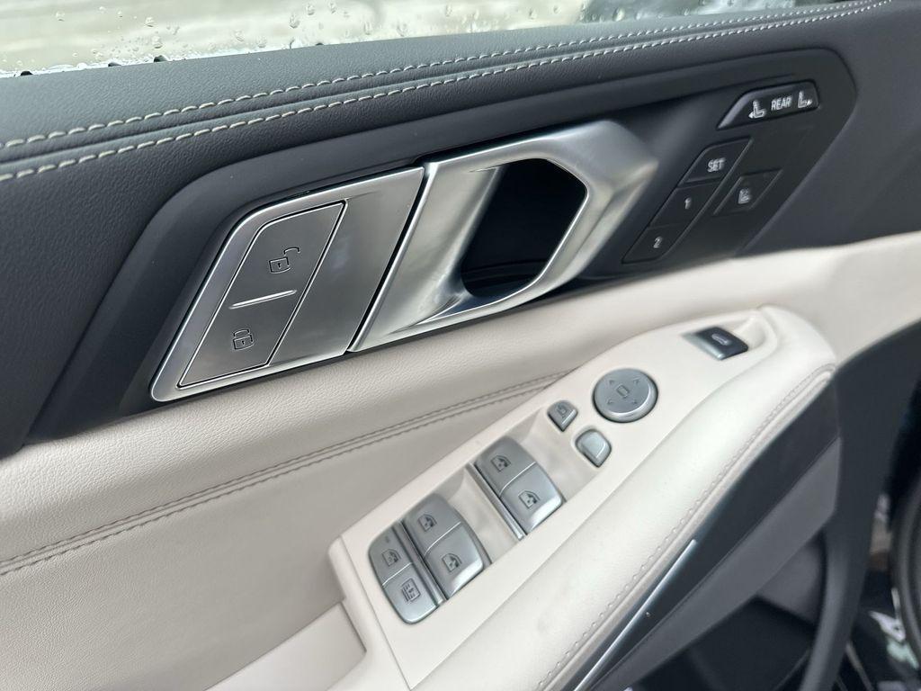 new 2026 BMW X7 car, priced at $96,985
