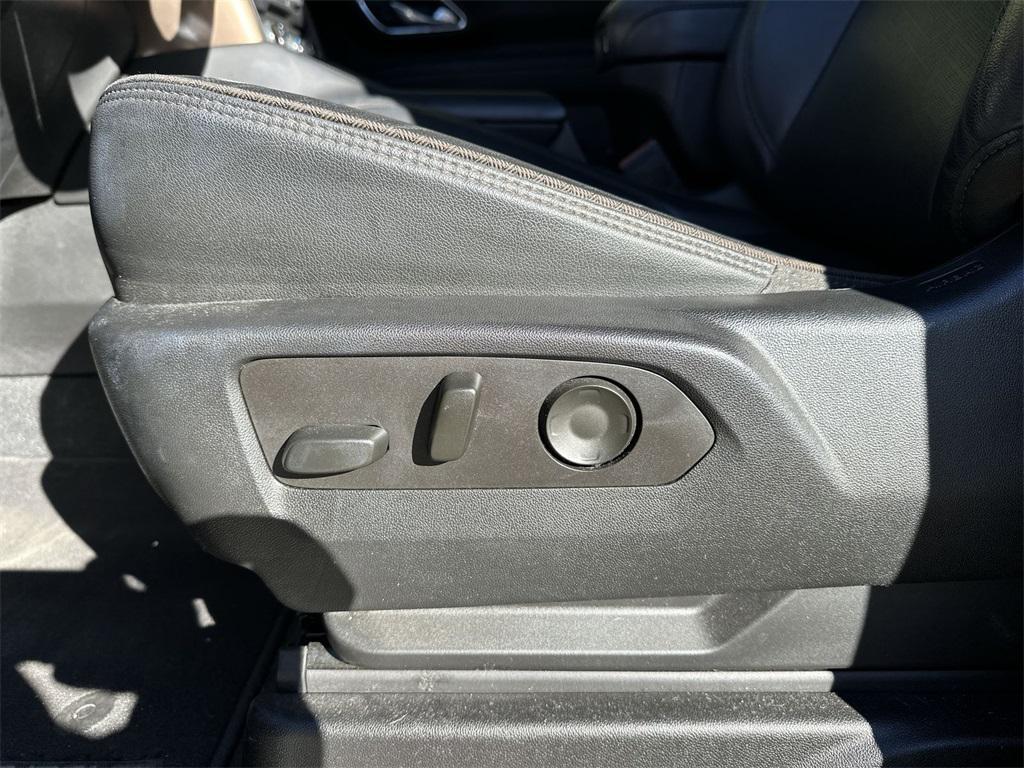 used 2021 Chevrolet Suburban car, priced at $44,979