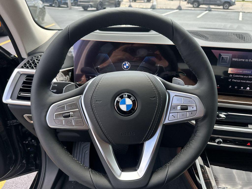 new 2026 BMW X7 car, priced at $93,335