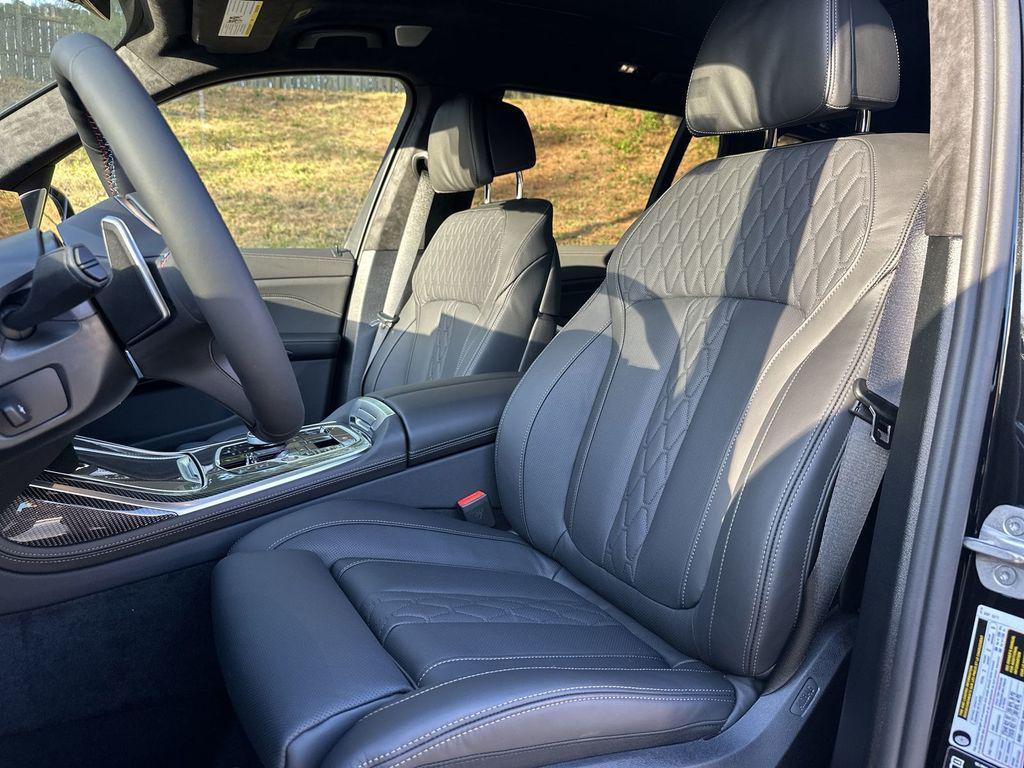 new 2026 BMW X7 car, priced at $125,615