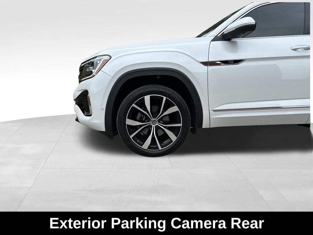 used 2024 Volkswagen Atlas car, priced at $35,855