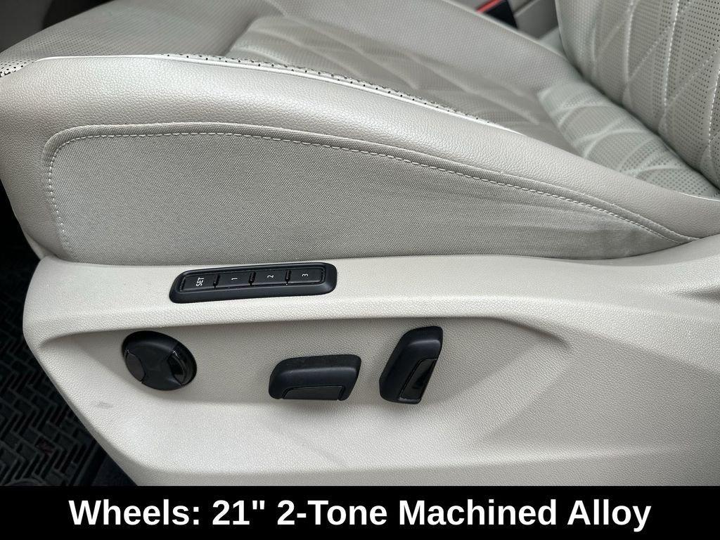 used 2024 Volkswagen Atlas car, priced at $35,855