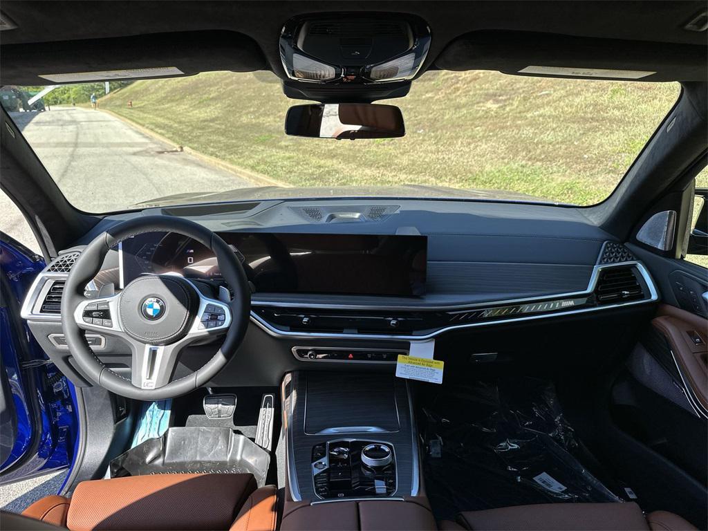 new 2026 BMW X7 car, priced at $125,380