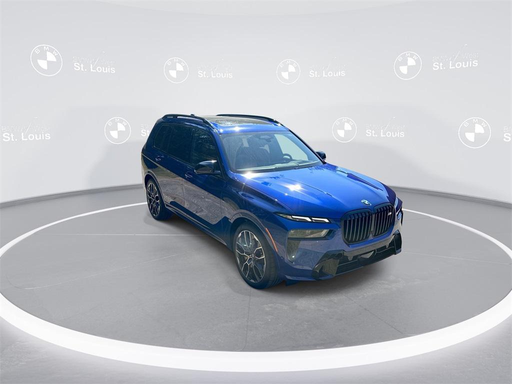 new 2026 BMW X7 car, priced at $125,380