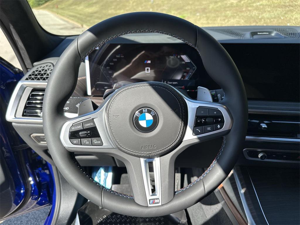 new 2026 BMW X7 car, priced at $125,380