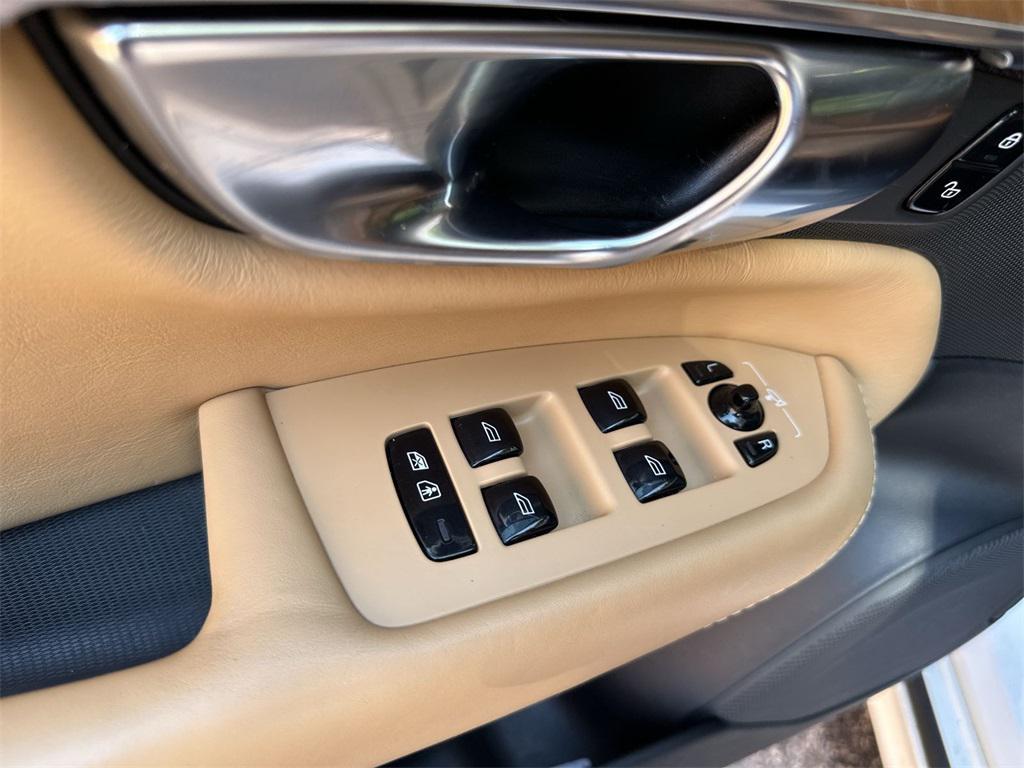 used 2019 Volvo XC90 car, priced at $28,445