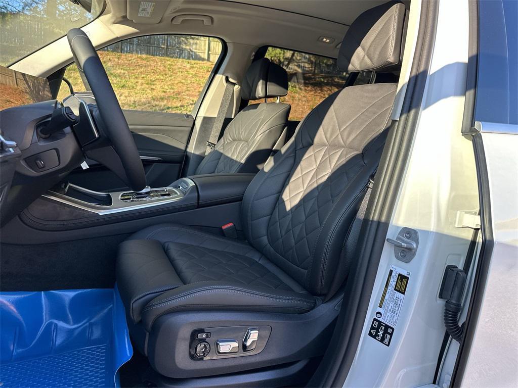 used 2025 BMW X7 car, priced at $76,776