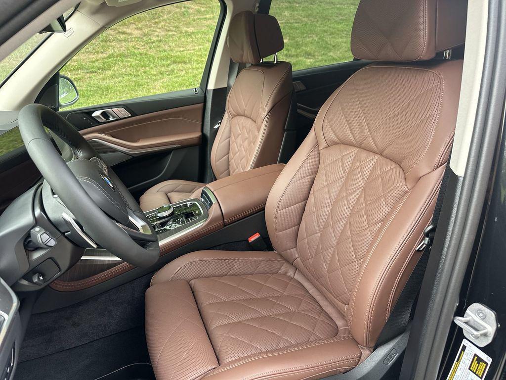 new 2026 BMW X7 car, priced at $92,915