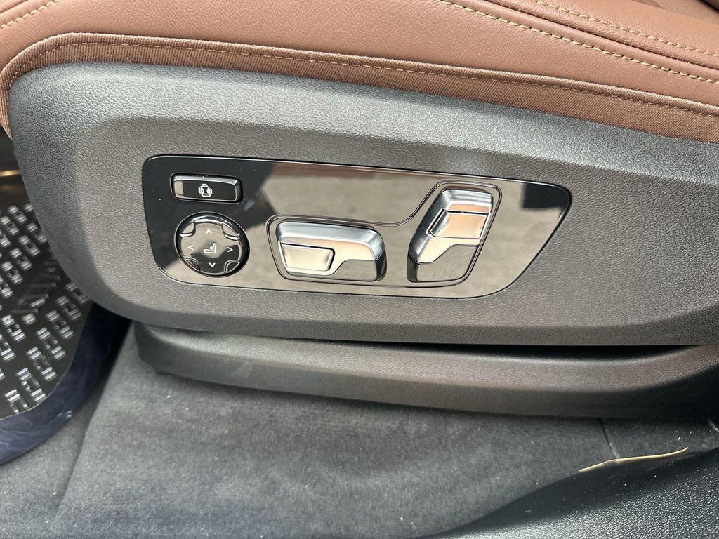 new 2026 BMW X7 car, priced at $92,915