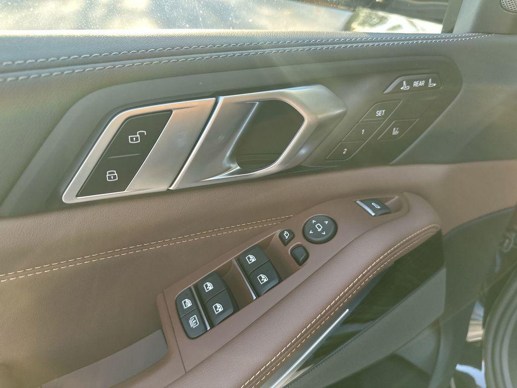 new 2026 BMW X7 car, priced at $99,285