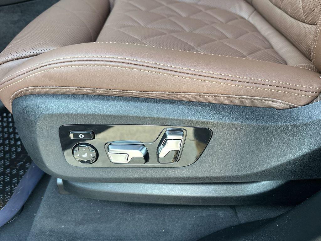 new 2026 BMW X7 car, priced at $99,285
