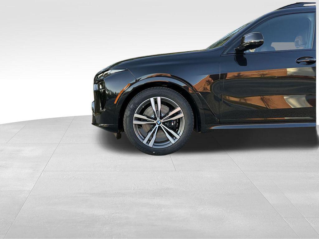 new 2026 BMW X7 car, priced at $99,285