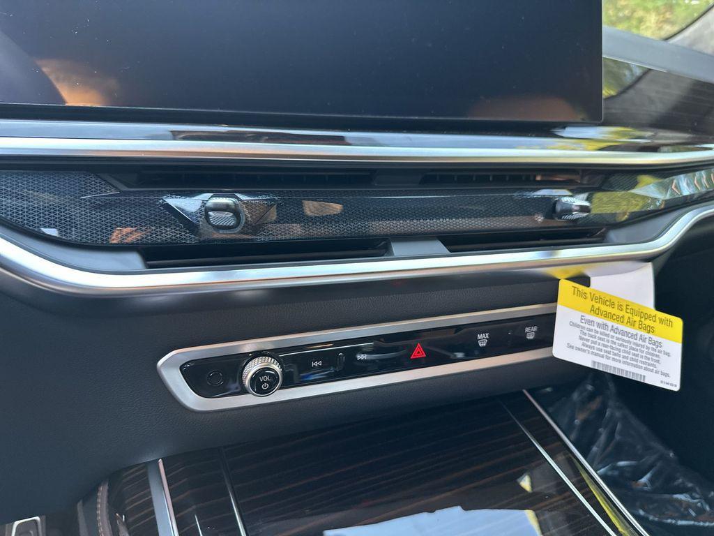 new 2026 BMW X7 car, priced at $99,285