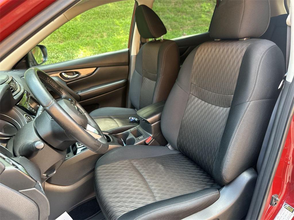 used 2019 Nissan Rogue car, priced at $15,776
