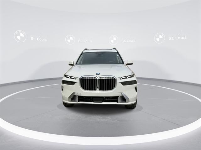 new 2025 BMW X7 car, priced at $89,350