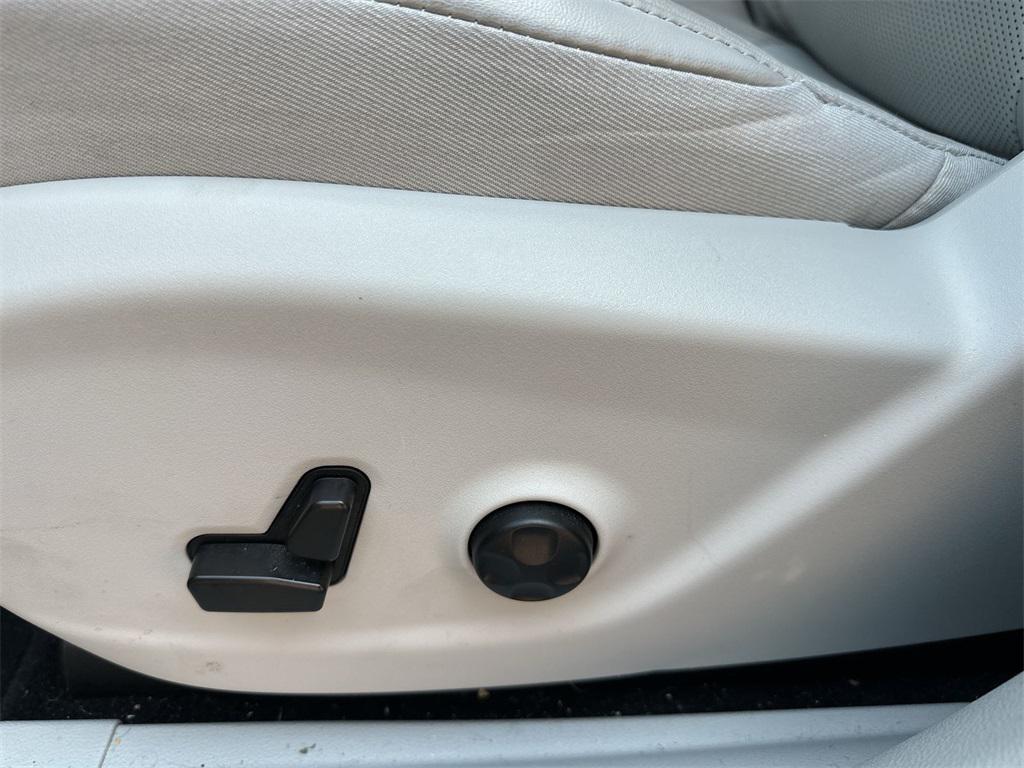 used 2021 Jeep Cherokee car, priced at $22,545