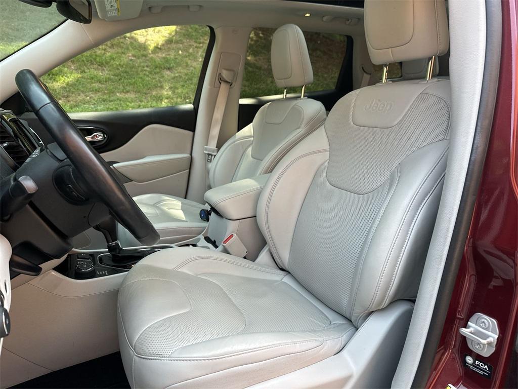 used 2021 Jeep Cherokee car, priced at $22,545