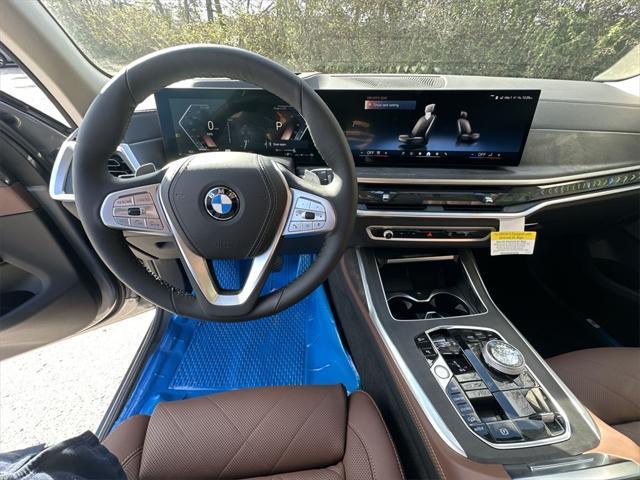 new 2025 BMW X7 car, priced at $92,500