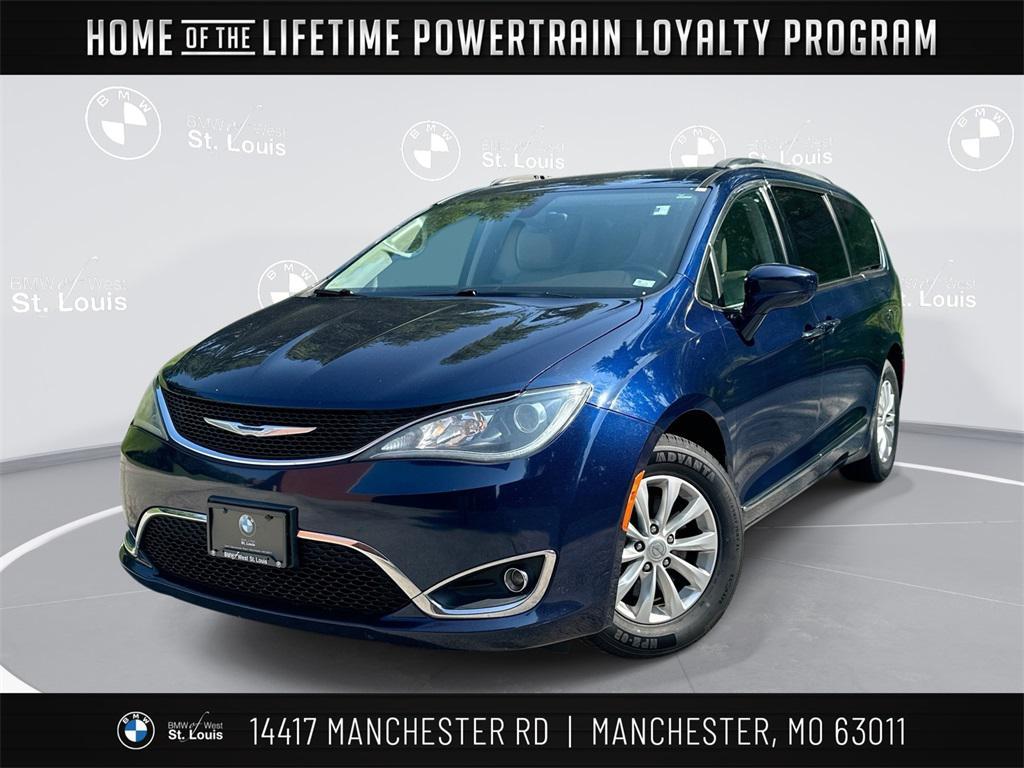 used 2017 Chrysler Pacifica car, priced at $10,989