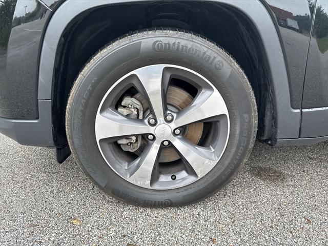 used 2019 Jeep Cherokee car, priced at $23,445