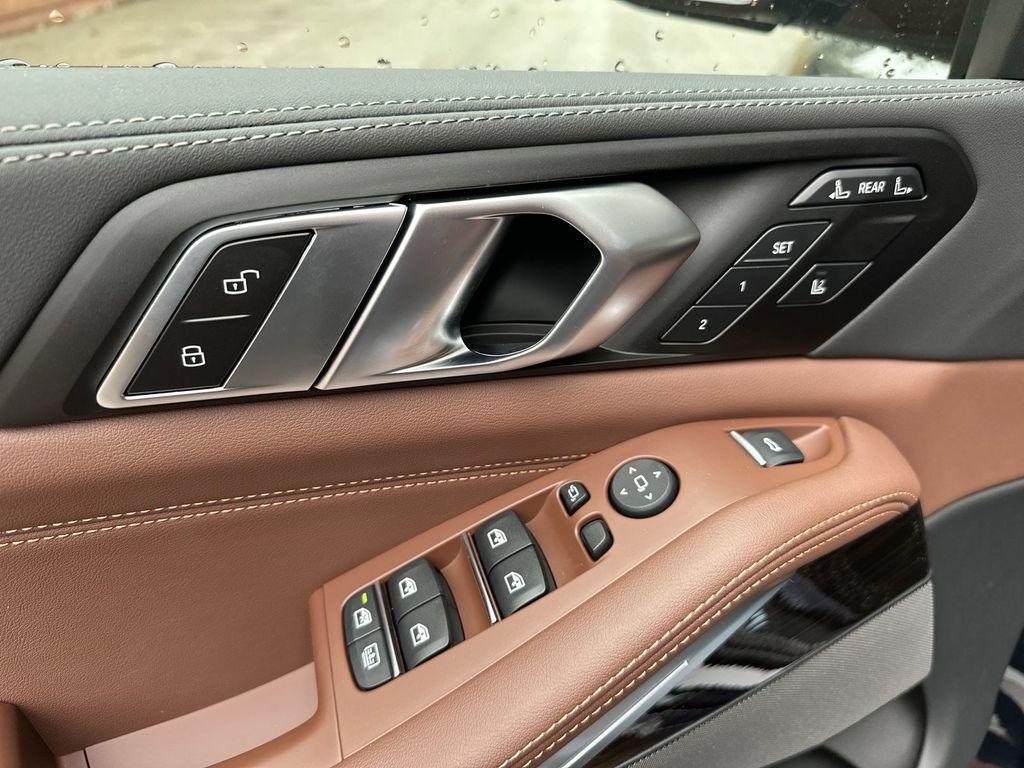 new 2026 BMW X7 car, priced at $98,215
