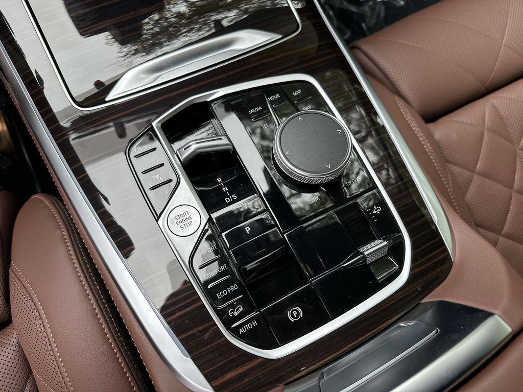 new 2026 BMW X7 car, priced at $98,215