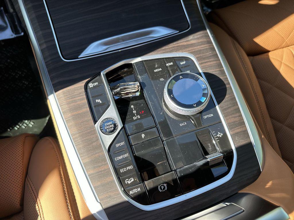 new 2026 BMW X7 car, priced at $98,525