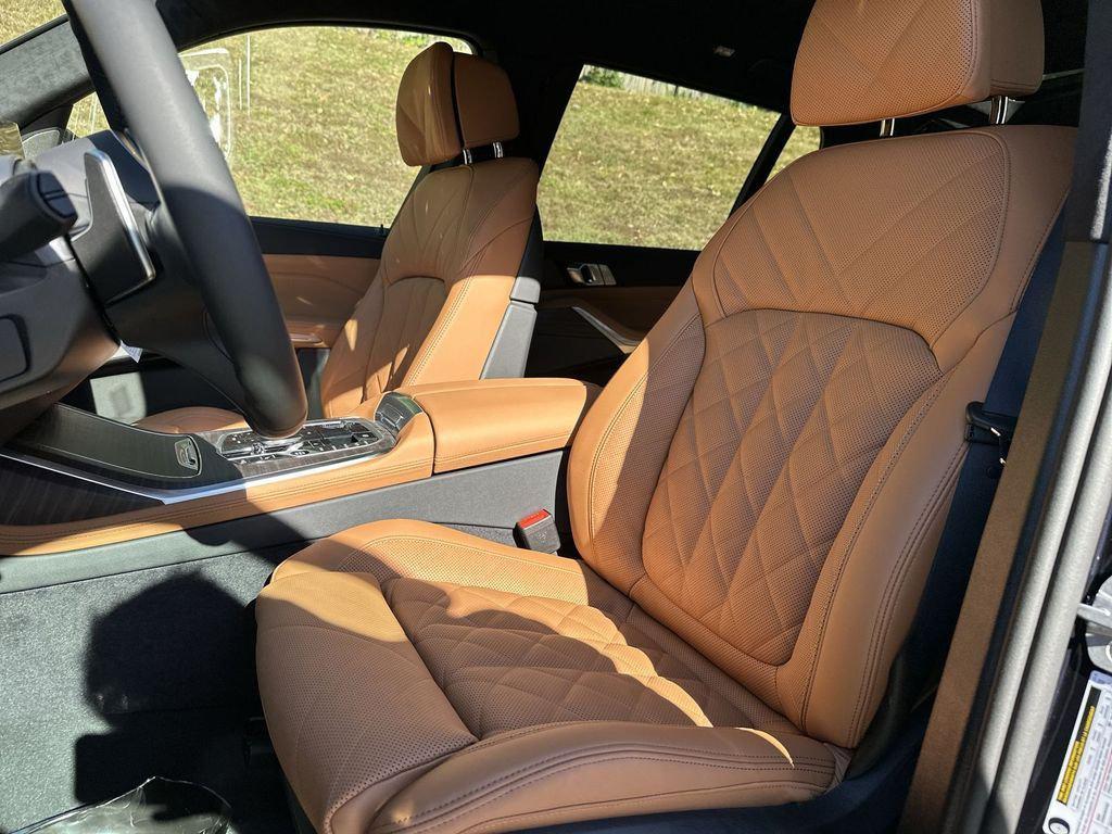 new 2026 BMW X7 car, priced at $98,525