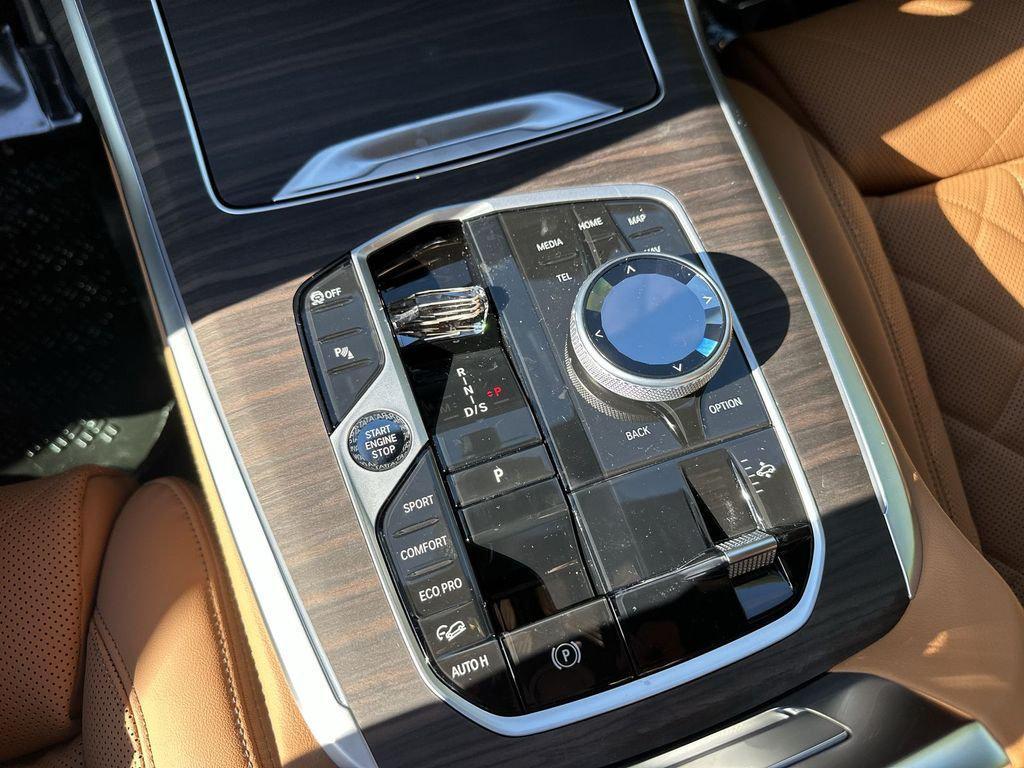new 2026 BMW X7 car, priced at $98,525