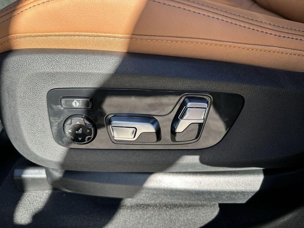 new 2026 BMW X7 car, priced at $98,525