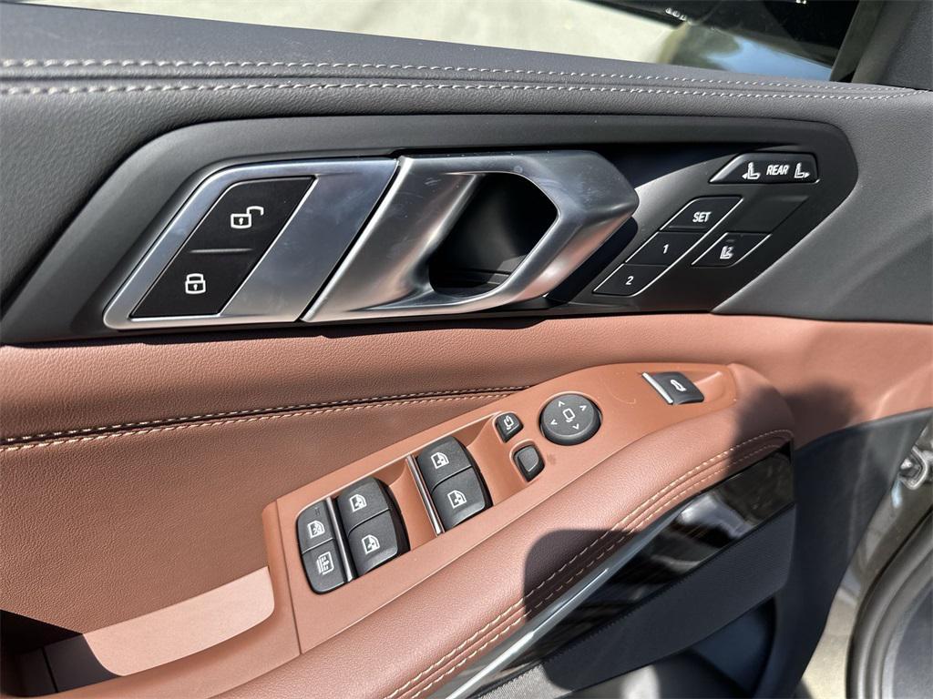 new 2026 BMW X7 car, priced at $99,515