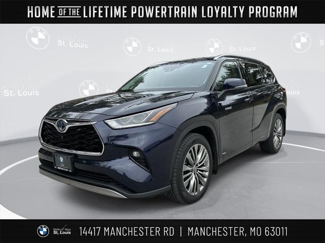 used 2020 Toyota Highlander Hybrid car, priced at $35,200