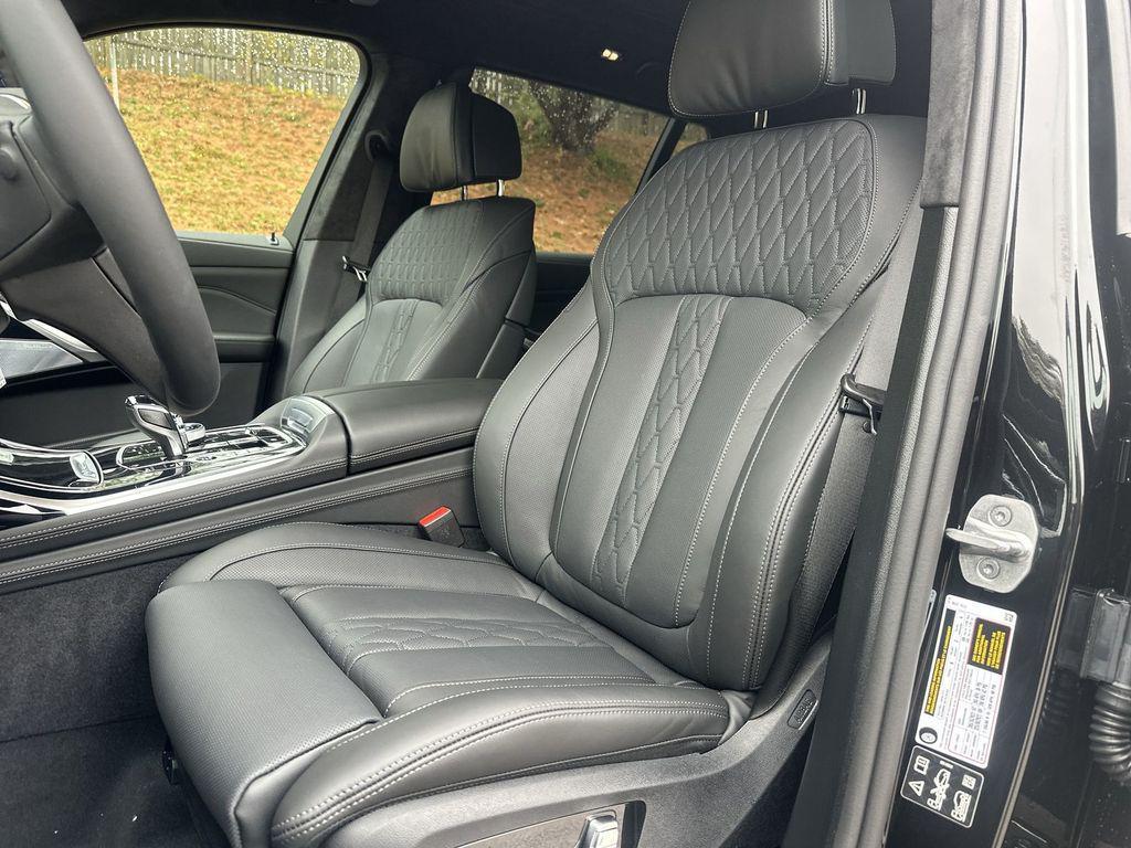 new 2026 BMW ALPINA XB7 car, priced at $162,925