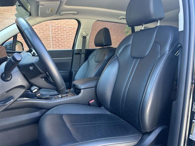 used 2025 Kia Sorento car, priced at $32,885