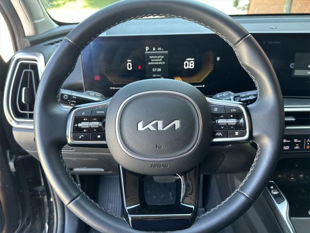 used 2025 Kia Sorento car, priced at $32,885