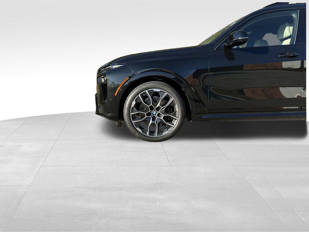 new 2026 BMW X7 car, priced at $124,975